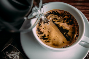 Tips Menyeduh kopi sachet terbaik untuk Harian